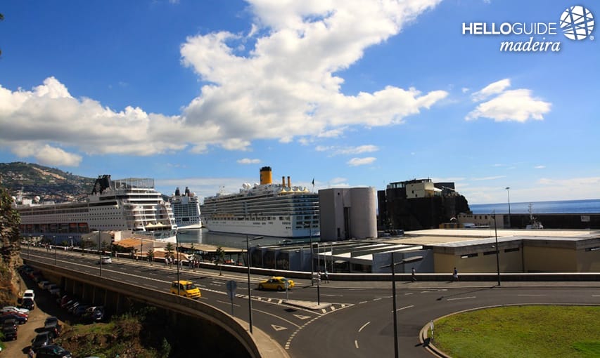 Движение в порту Funchal