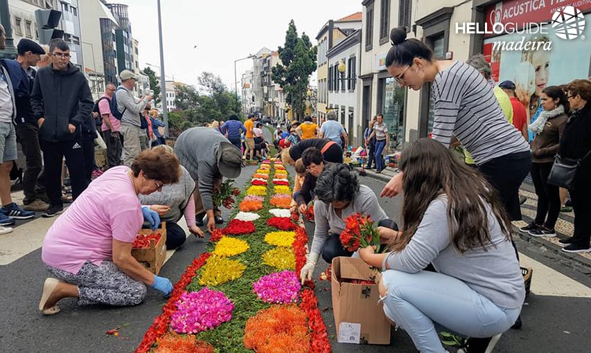 Making flower carpet
