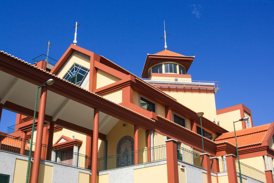 Игрэжа Парукиал (Приходская церковь) душ Аламуш