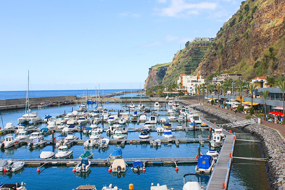 Airport - Calheta