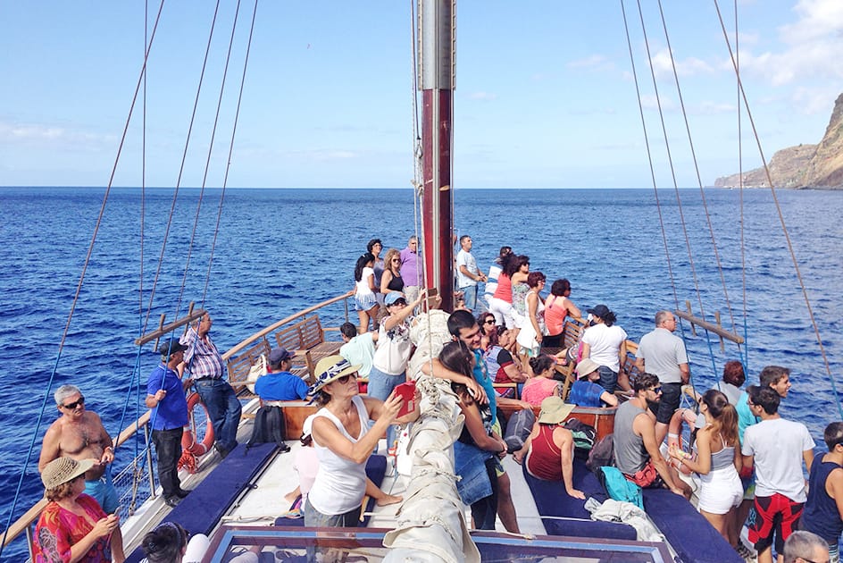 Boat trips Funchal towards Caniçal